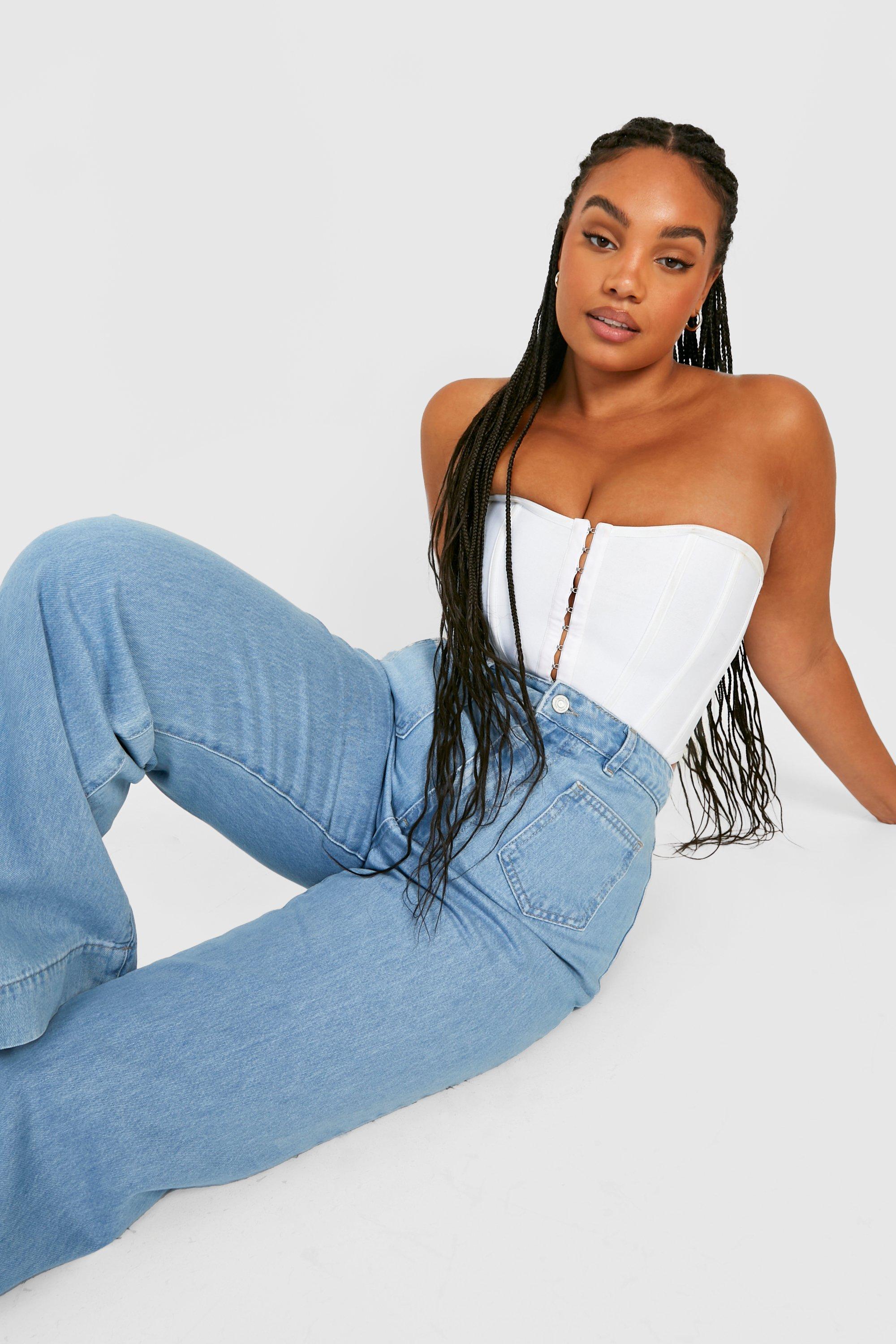 Plus Light Wash Flare Jeans boohoo DK